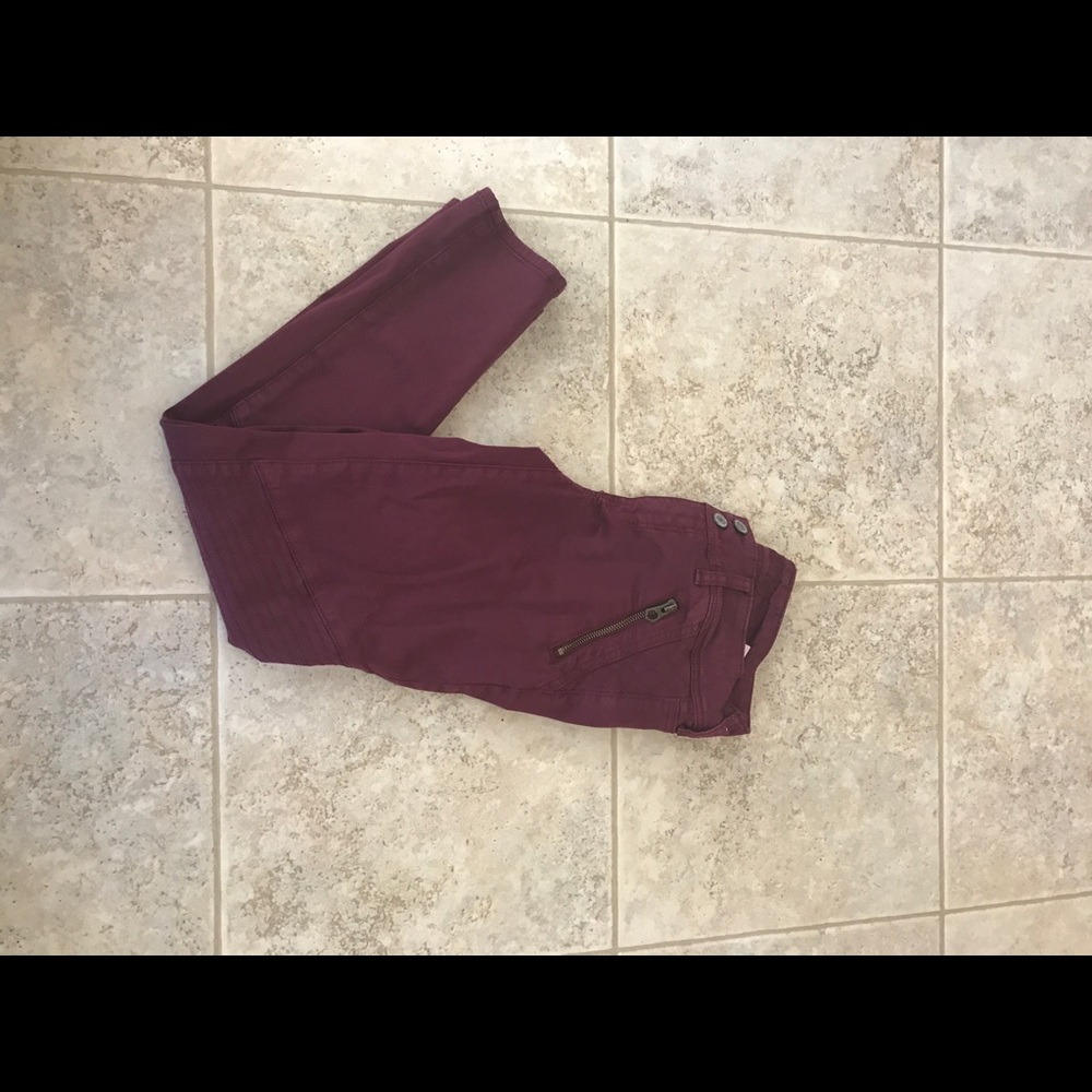 American Eagle cropped pants